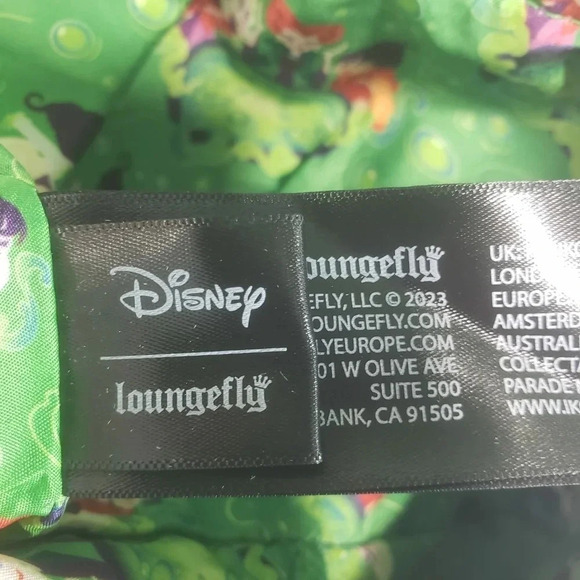 NWT Disney,Loungfly Hocus Pocus  Winifred Cauldron Crossbody Bag. - Picture 9 of 9